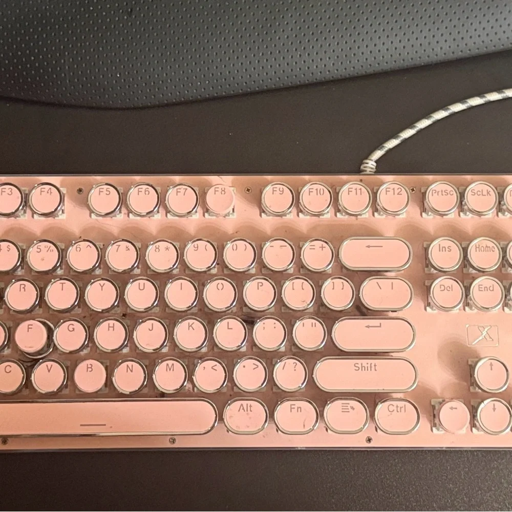 pink mechanical typewriter style round keys keyboard - Picture 3 of 5